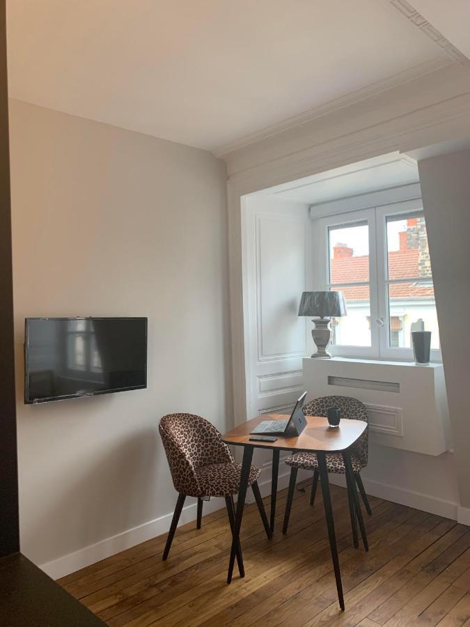 Celect'In Lyon Suites Climatisees Skyview Buitenkant foto