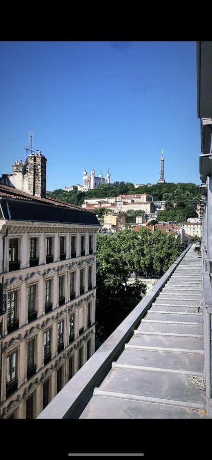 Celect'In Lyon Suites Climatisees Skyview Buitenkant foto
