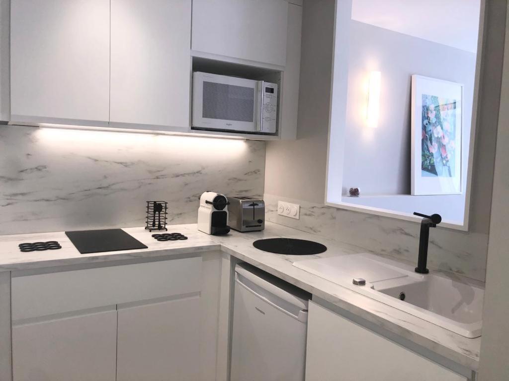 Celect'In Lyon Suites Climatisees Skyview Buitenkant foto